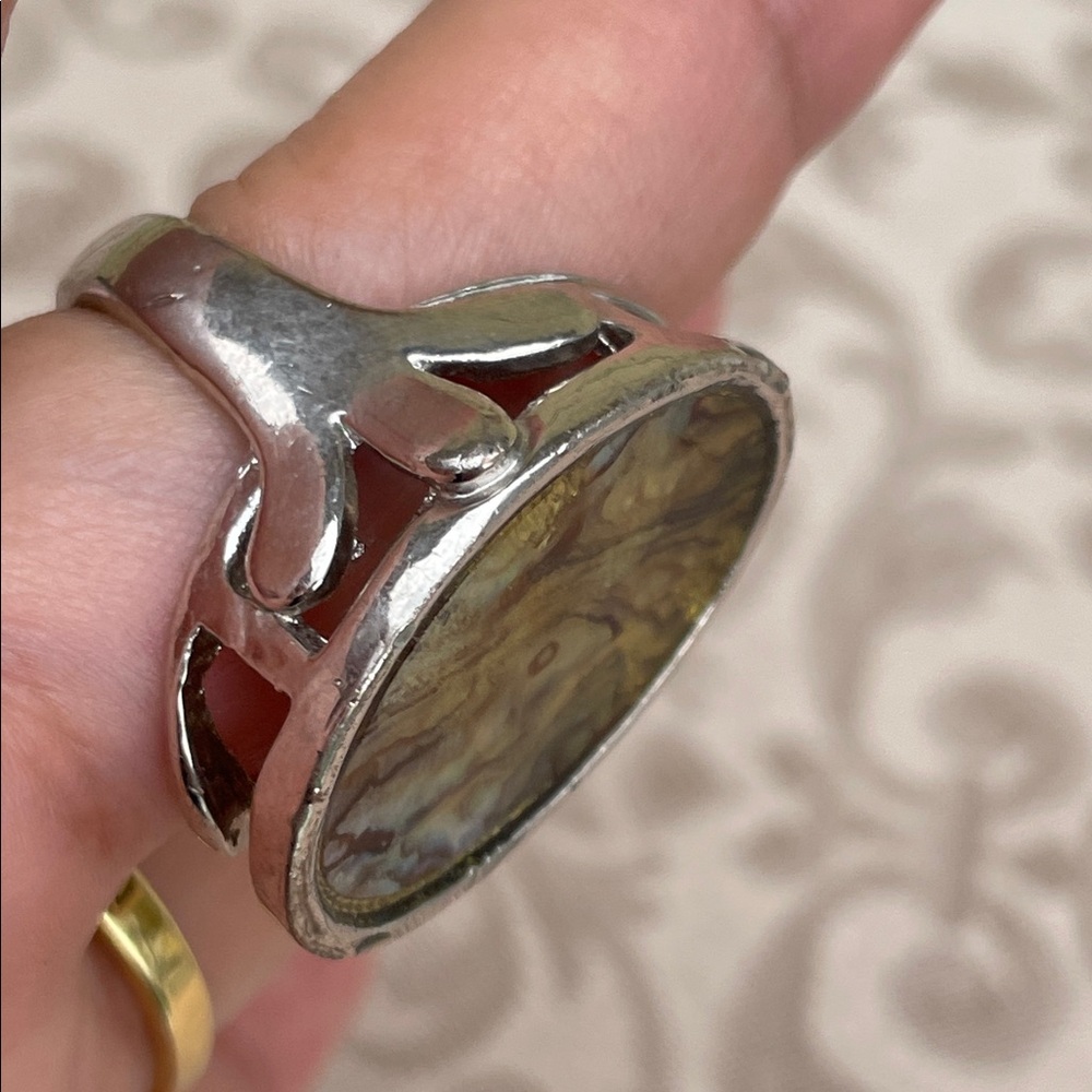 Silver-Tone Ring with Brown Mother of pearl Oval Stone - Picture 2 of 8